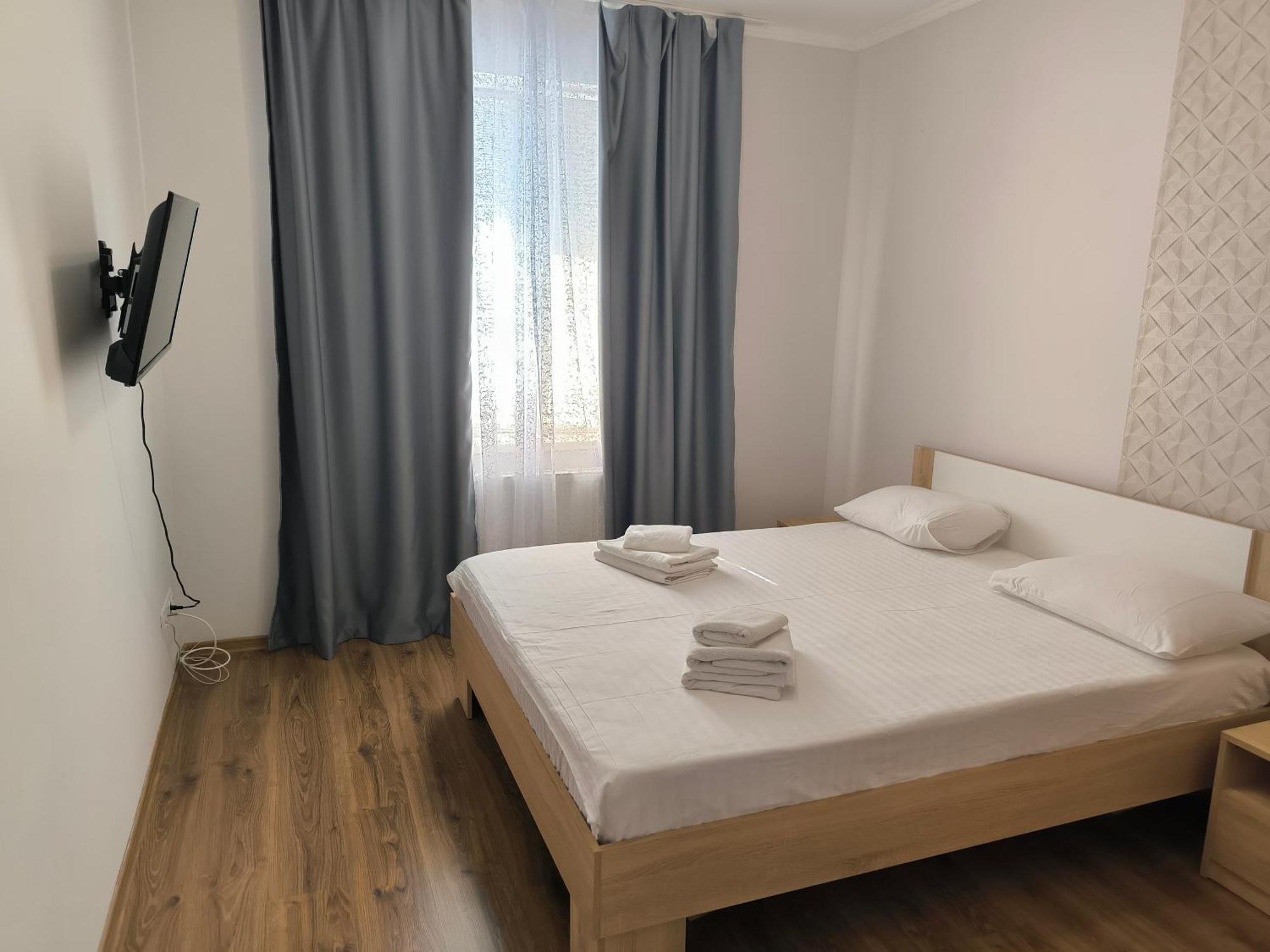 Apartments Domovik Parkaniya, 2A Мукачево Экстерьер фото