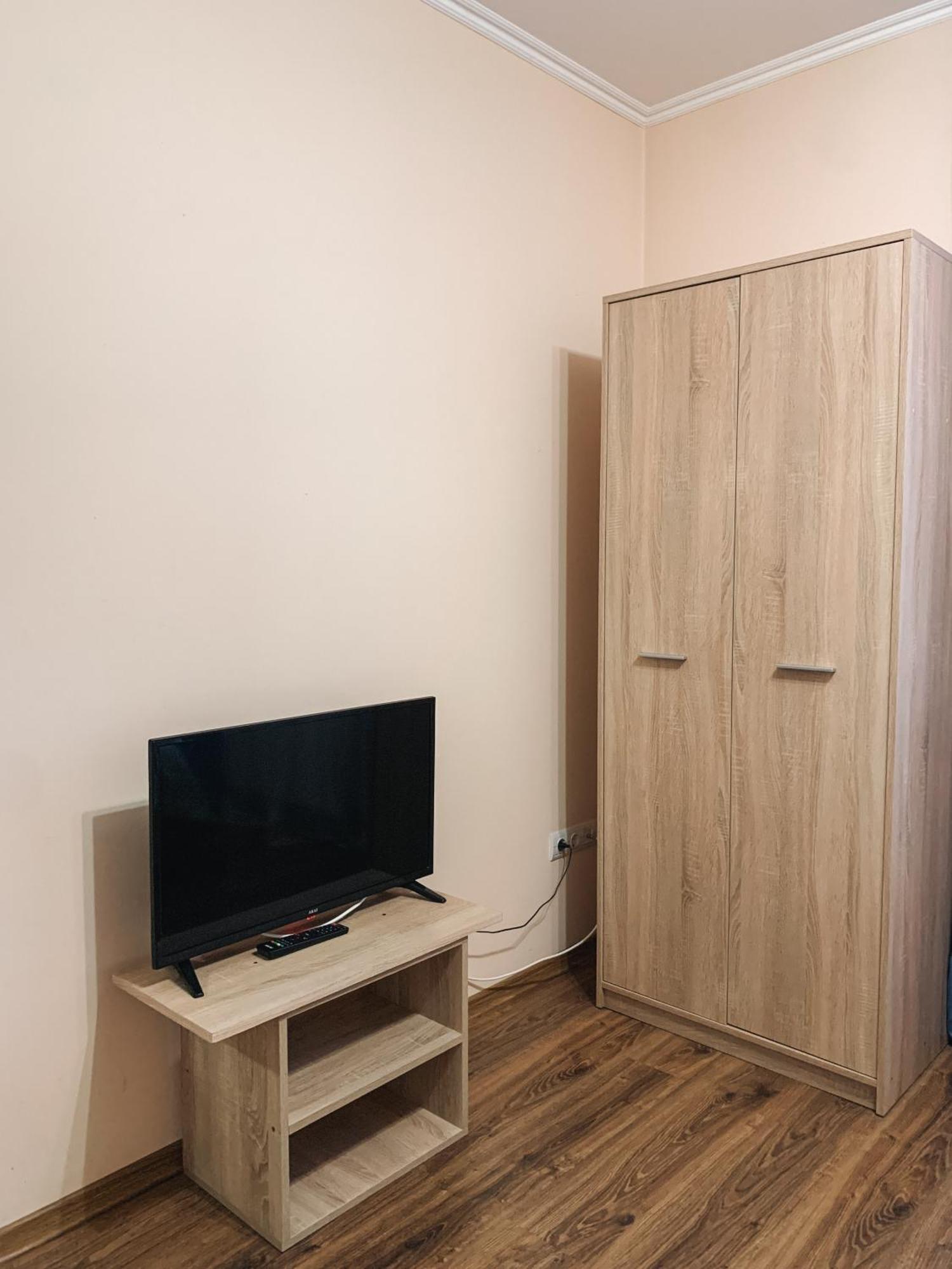 Apartments Domovik Parkaniya, 2A Мукачево Экстерьер фото