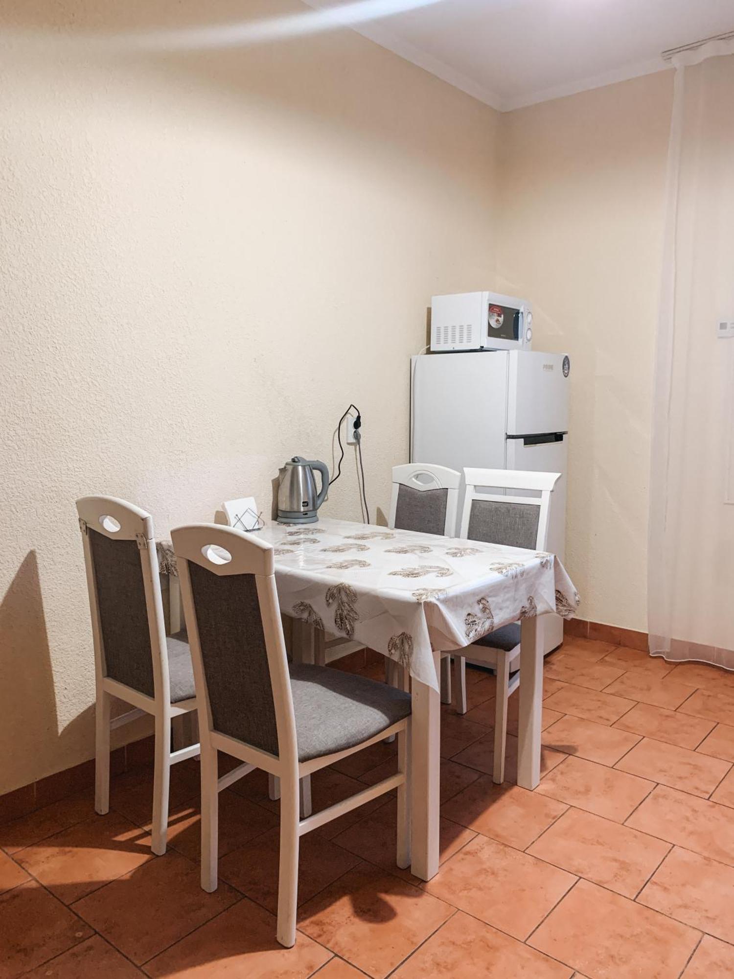 Apartments Domovik Parkaniya, 2A Мукачево Экстерьер фото