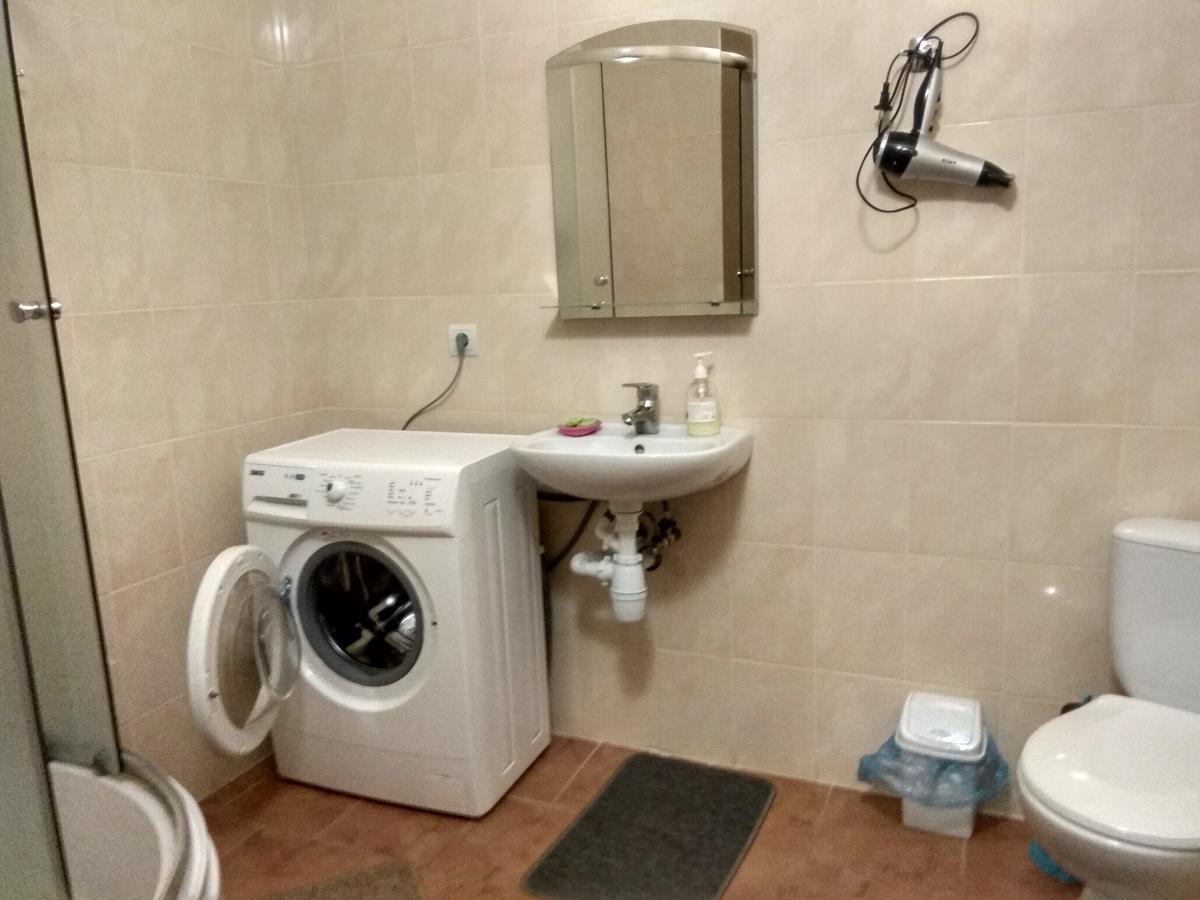Apartments Domovik Parkaniya, 2A Мукачево Экстерьер фото